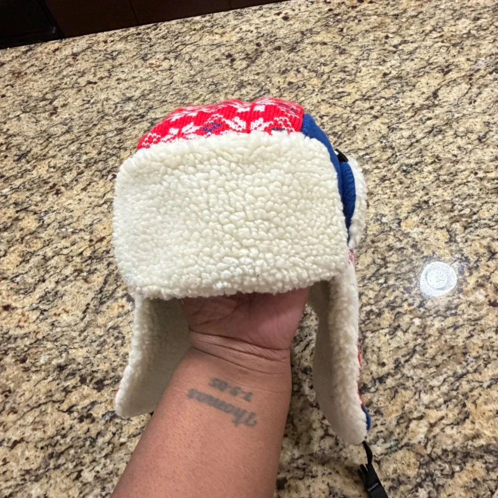 Chicago Knit Trapper Hat Red White Blue Fair Isle Snowflake Faux Fur Ear‎ Flaps